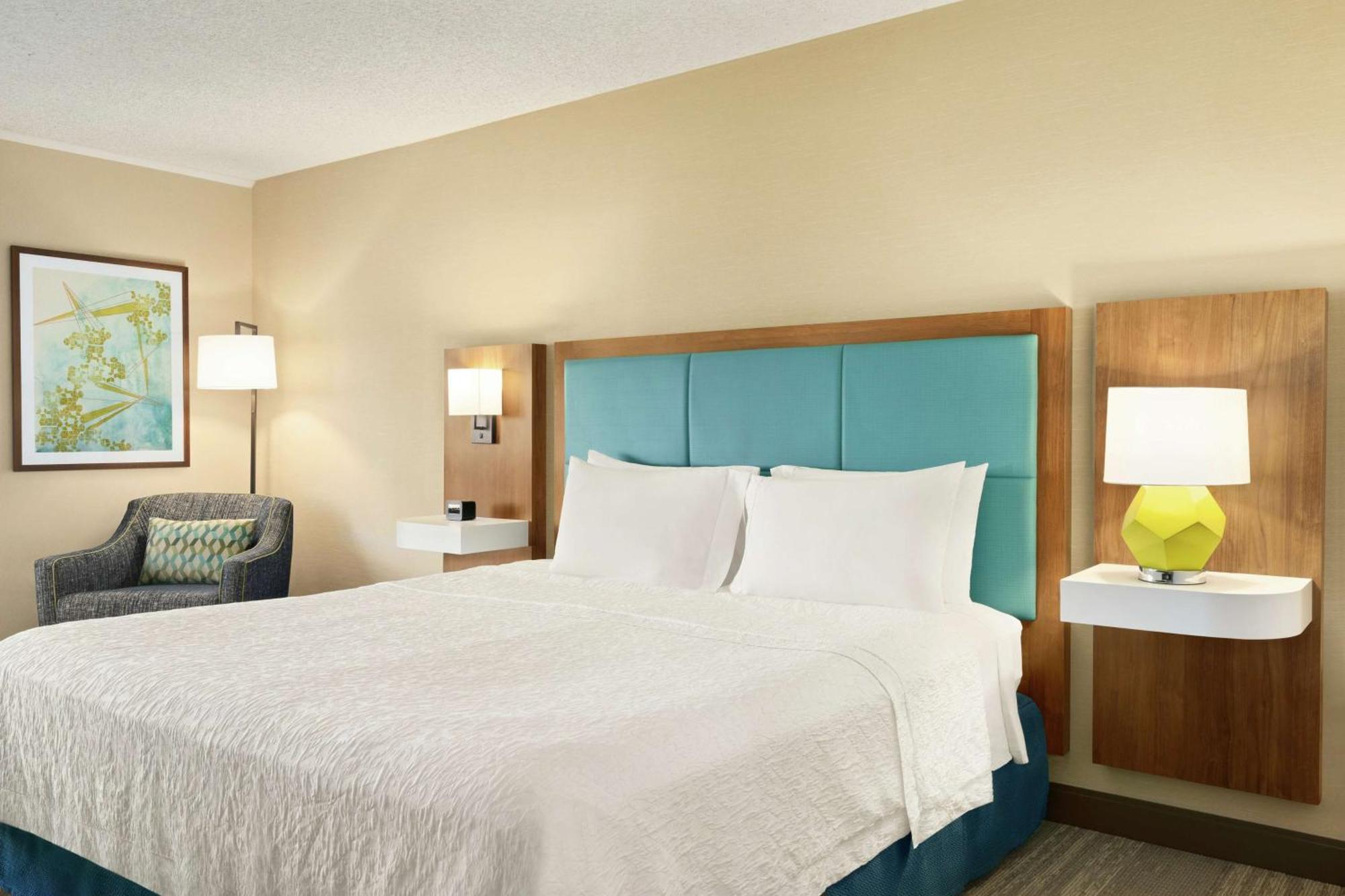 Hampton Inn Portland Airport Exterior foto
