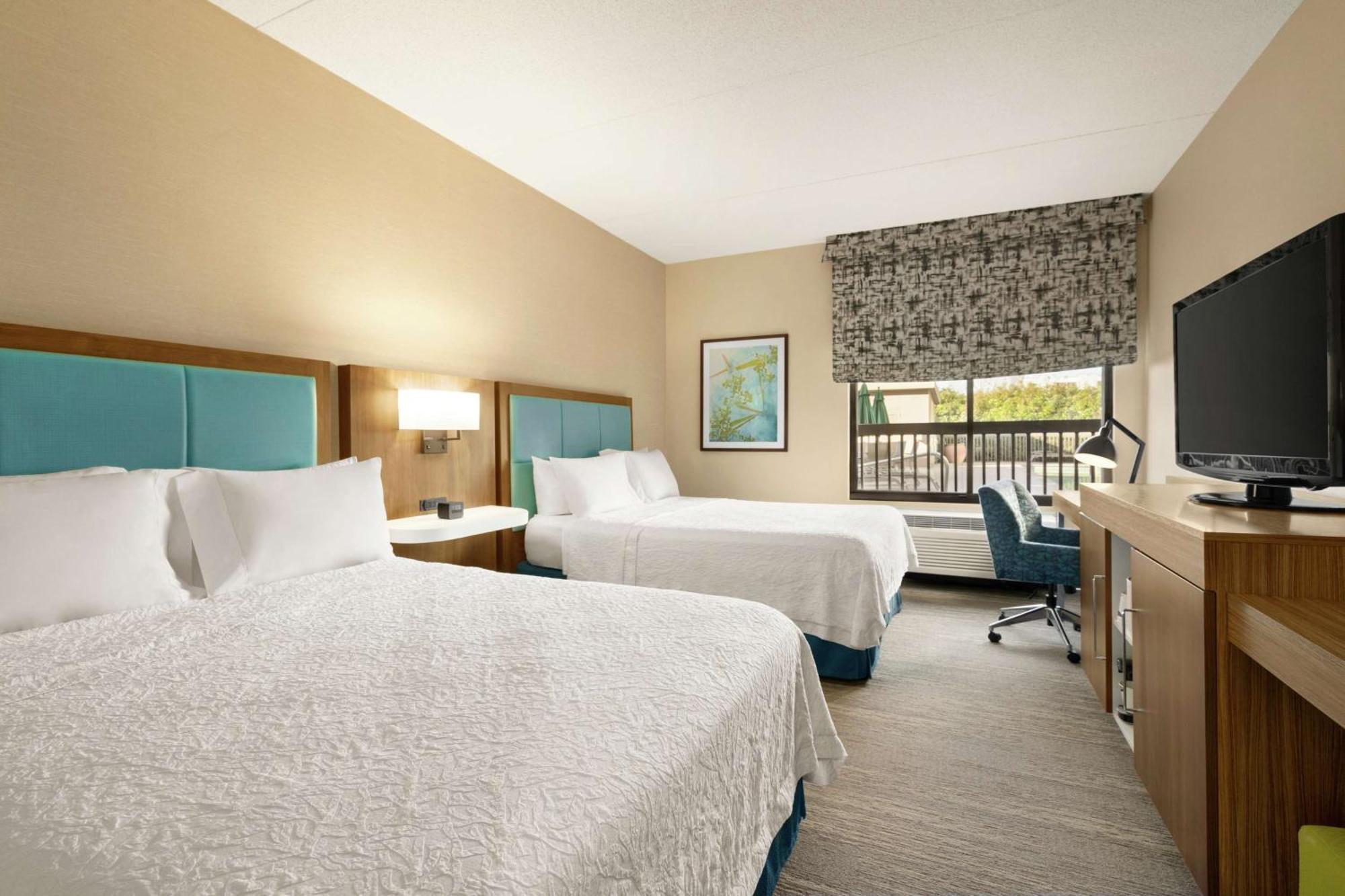 Hampton Inn Portland Airport Exterior foto