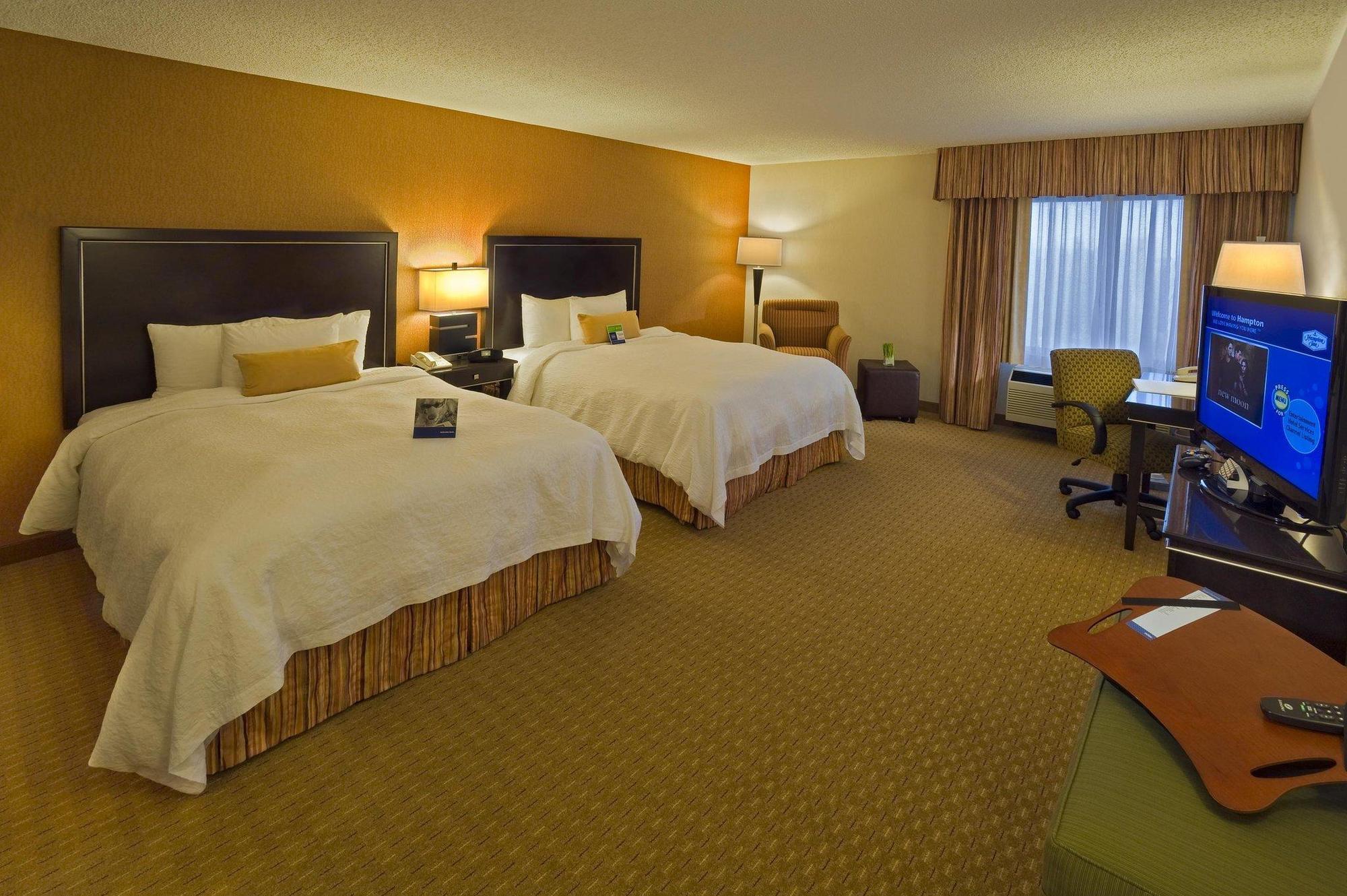 Hampton Inn Portland Airport Exterior foto